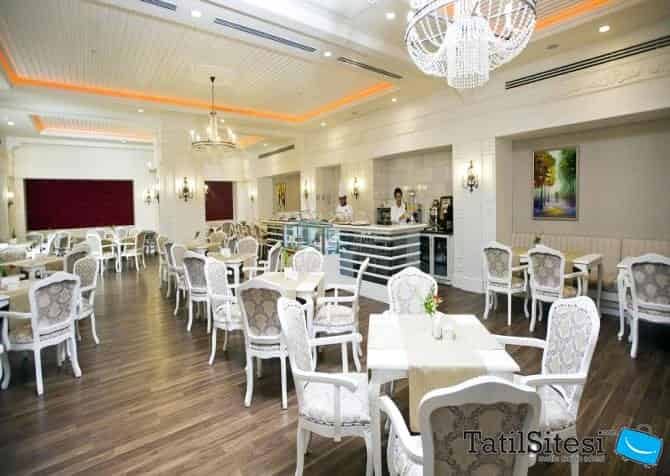 Crystal Palace Luxury Resort Spa 